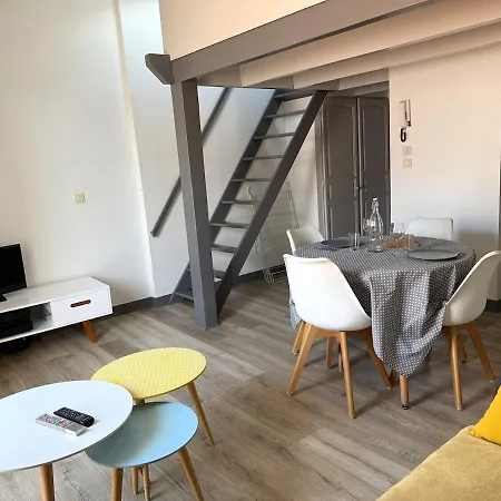 ღ Le Petit Buffet Hyper Centre La Rochelle (Charente-Maritime)