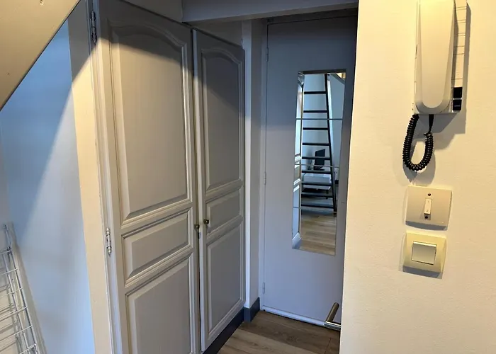 ღ Le Petit Buffet Hyper Centre La Rochelle (Charente-Maritime)